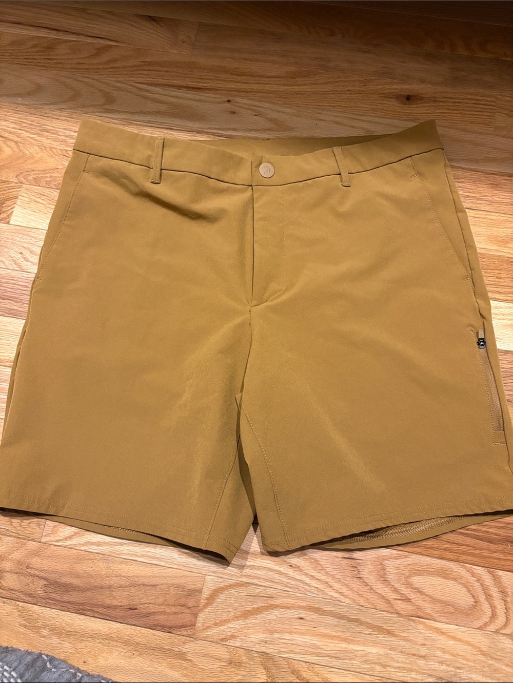 Men’s 36 All in Motion brown shorts